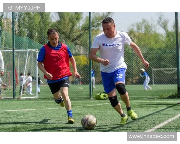 踢足球时必备的护具选择与使用指南助你安全畅享比赛乐趣